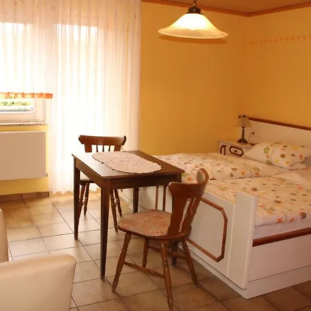 Georgshof 招待所 2*